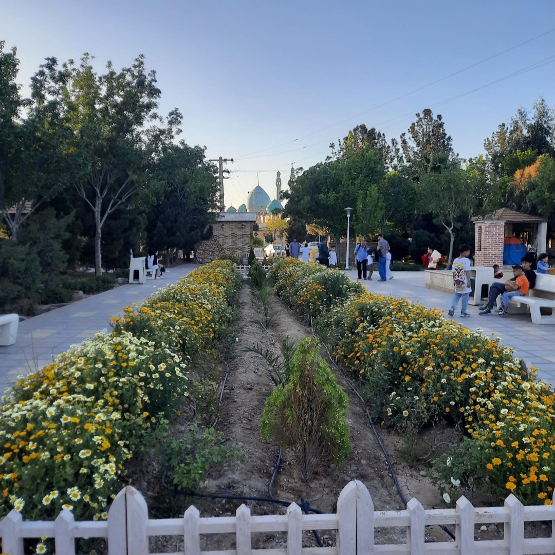 بوستان نیایش — مرکز رایگان — مرکز رایگان